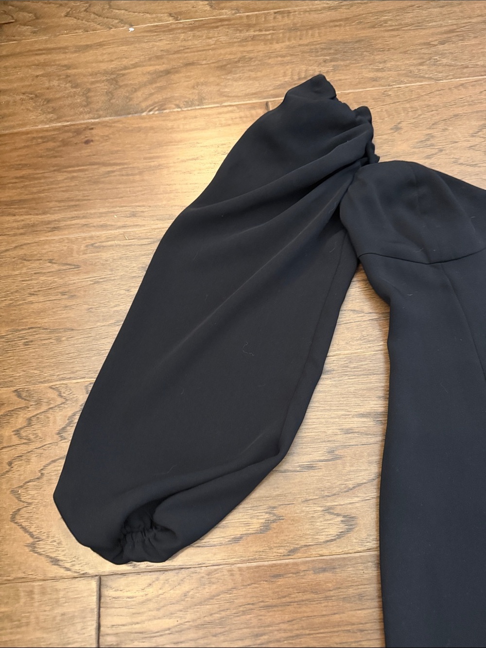 Aritzia Wilfred Novella Dress Black Puff Sleeve Mini Size 4 - Picture 5 of 11